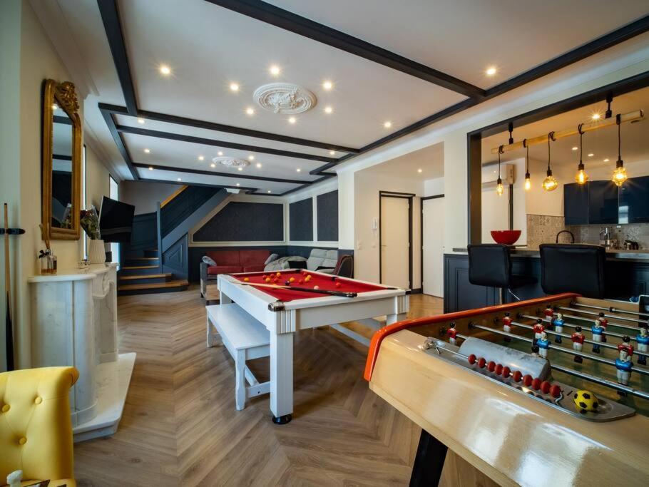 Mega Jeanne D'Arc Billard Baby Foot Logements Insolites Nancy Buitenkant foto