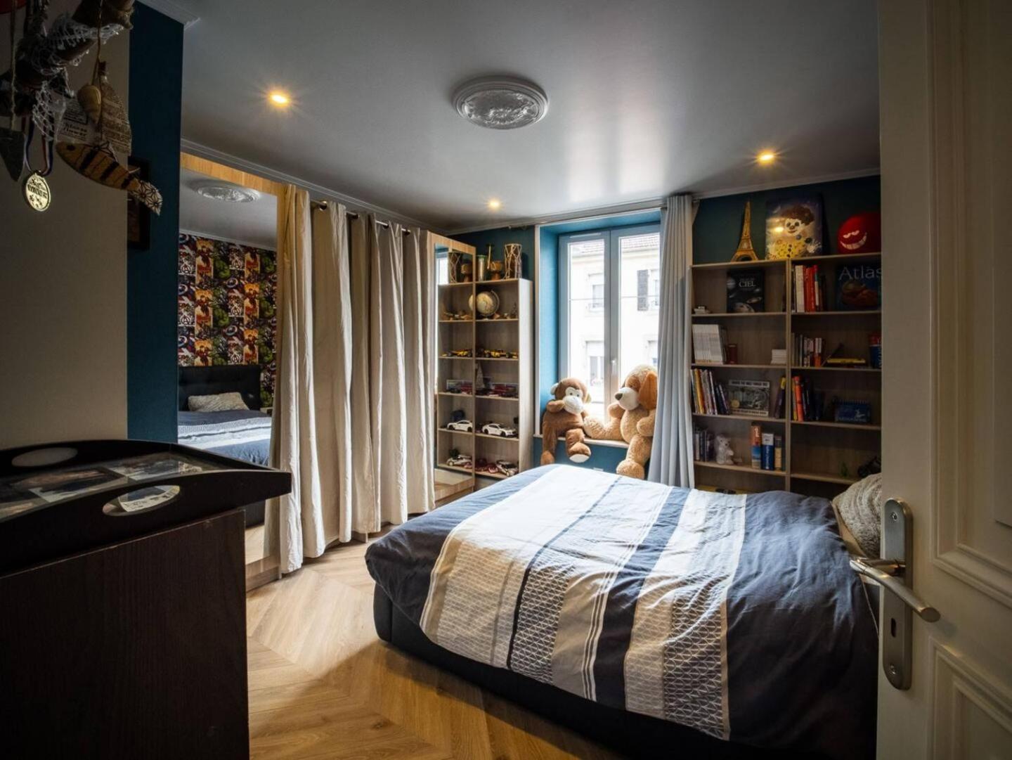 Mega Jeanne D'Arc Billard Baby Foot Logements Insolites Nancy Buitenkant foto